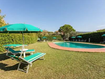 PoolOfHouse