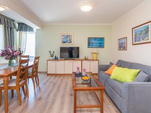 23761475-Ferienwohnung-4-Turanj-300x225-3