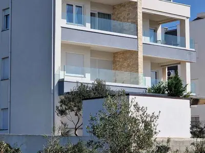 Ferienwohnung für 5 Personen (75 m²) in Turanj 3/10
