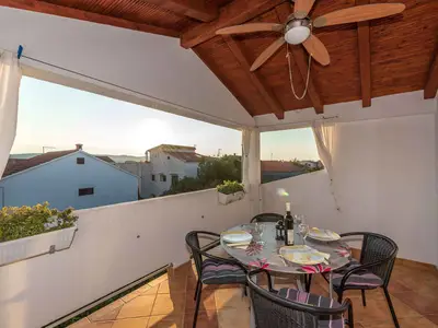 Ferienwohnung für 3 Personen (40 m²) in Turanj 3/10