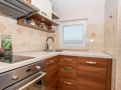 Ferienwohnung für 3 Personen (40 m²) in Turanj 4/10