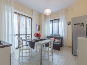 22409627-Ferienwohnung-5-Turin-300x225-4