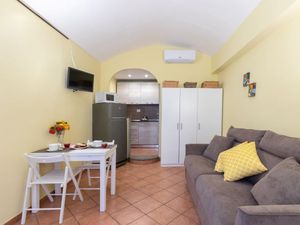 23113967-Ferienwohnung-2-Turin-300x225-5