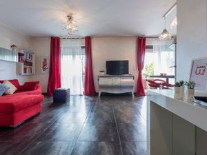 23691821-Ferienwohnung-4-Turin-300x225-2