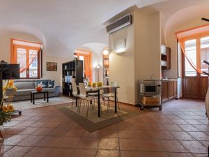 23695980-Ferienwohnung-4-Turin-300x225-1