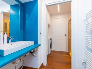 23983877-Ferienwohnung-4-Turin-300x225-1