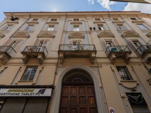 24034112-Ferienwohnung-4-Turin-300x225-3