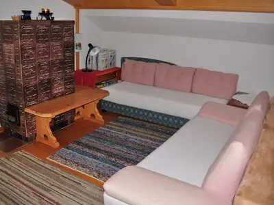 Wohnbereich mit Kachelofen