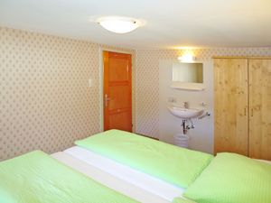 23846601-Ferienwohnung-10-Tux-300x225-2