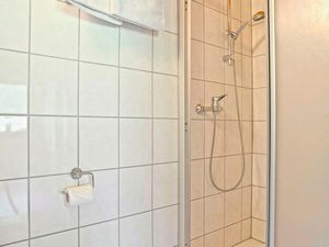 23994971-Ferienwohnung-5-Tux-300x225-5