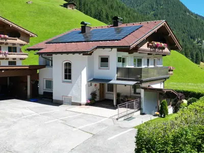 Hausansicht Sommer