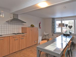 19340596-Ferienwohnung-8-Twistetal-Oberwaroldern-300x225-1