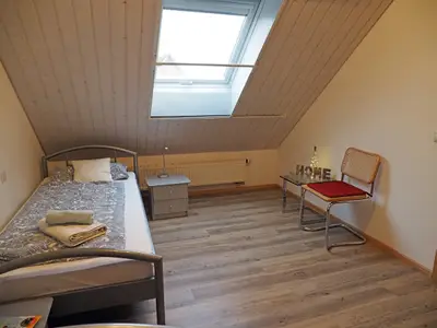 Schlafzimmer 4