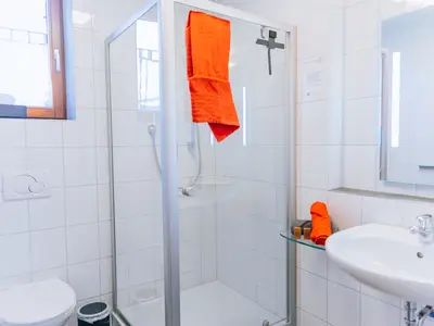 Badezimmer der Wohnung Kirsche