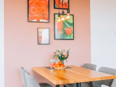 Essbereich der Wohnung Himbeere