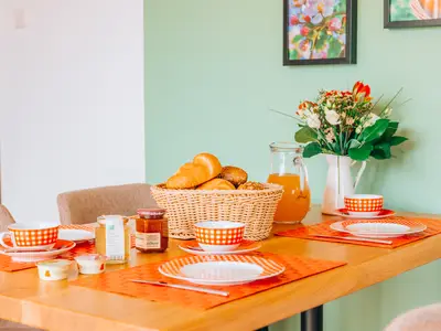 Essbereich der Wohnung Apfel