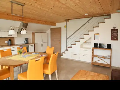 wohn-undessbereichderwohnungquitte500069