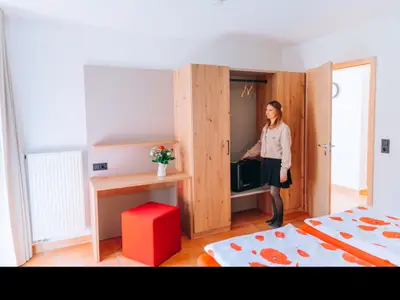 elternschlafzimmerderwohnungapfel500004