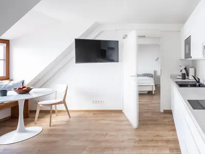 apartment-water-anchor-verbindungstuer-offen