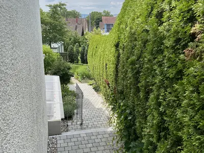 Treppe vom Parkplatz zur Ferienwohnung
