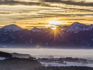 winterlicher Sonnenaufgang