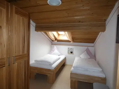 Schlafzimmer 2