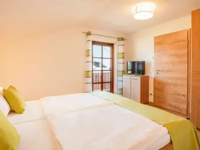 Schlafzimmer mit Balkon