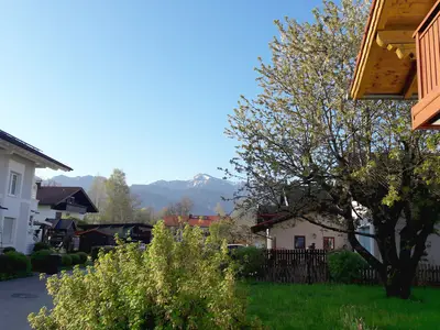 Eingangsbereich mit Bergblick zum Hochgern