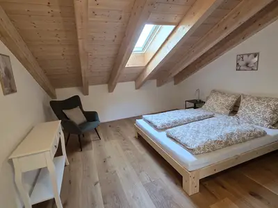 Schlafzimmer 2
