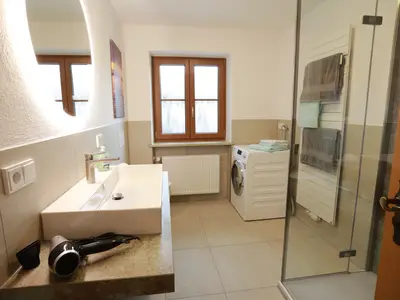 Bad inkl. Waschtrockner