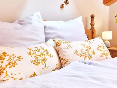 Schlafzimmer, Bettwäsche in Komfortgröße