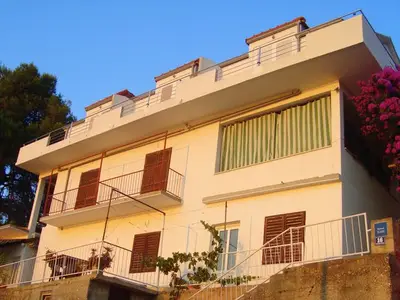 Ferienwohnung für 2 Personen in Ubli 2/10