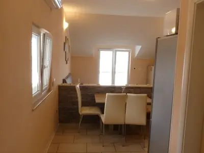 Ferienwohnung für 2 Personen in Ubli 7/10