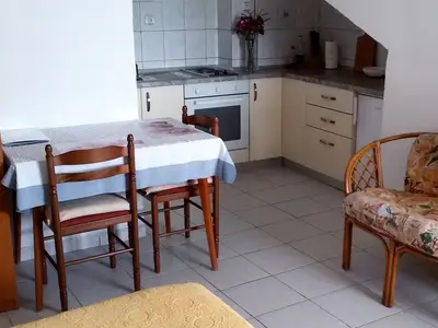 Ferienwohnung für 2 Personen in Ubli 5/10