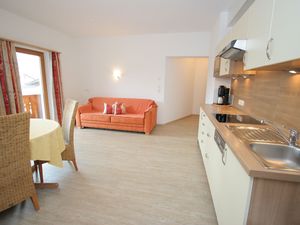 19336506-Ferienwohnung-6-Uderns-300x225-5