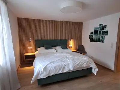 Modern Alp Apart - Schlafzimmer I.