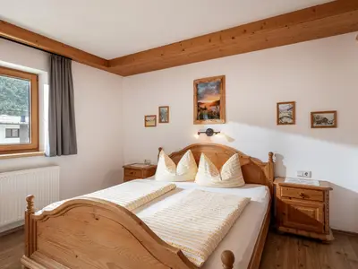 Gaestehaus_Moser_Kirchweg_14_Uderns_Schlafzimmer