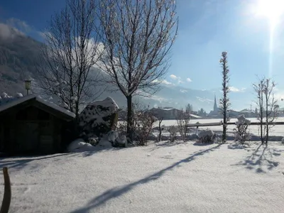 Garten im Apart Tyrol im Winter