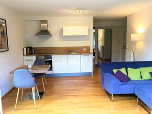 23883869-Ferienwohnung-2-Überlingen-300x225-1