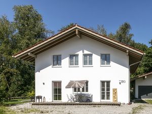 24012673-Ferienwohnung-2-Übersee-300x225-1