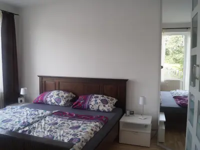 Schlafzimmer auf Wunsch mit Kinderzustellbett
