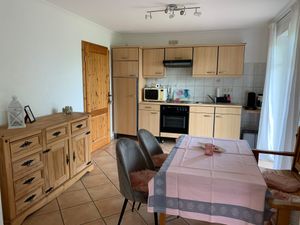 23669957-Ferienwohnung-3-Üdersdorf-300x225-5