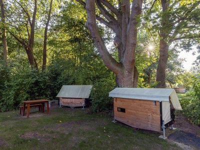 Gemütlicher Schlafstrandkorb