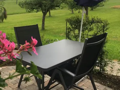 Sitzplatz vor der Ferienwohnung