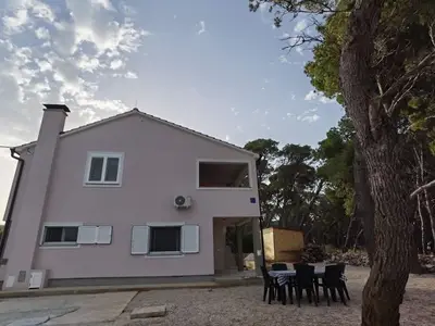 Ferienwohnung für 7 Personen in Ugljan 4/10