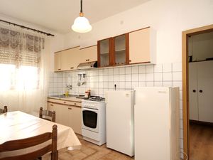 18689157-Ferienwohnung-5-Ugljan-300x225-2