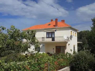 Ferienwohnung für 8 Personen in Ugljan 3/10