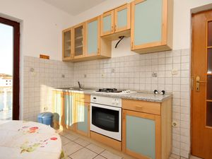 18322206-Ferienwohnung-5-Ugljan-300x225-3