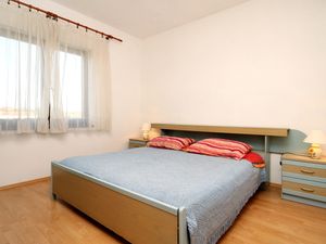 18322206-Ferienwohnung-5-Ugljan-300x225-4