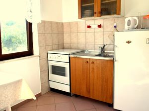 18689033-Ferienwohnung-3-Ugljan-300x225-3